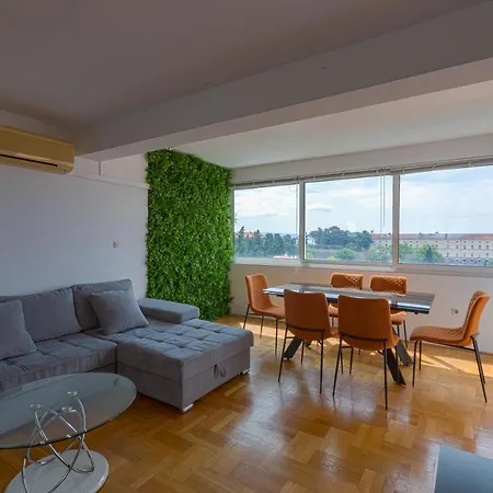 Big Nick's Penthouse Apartment